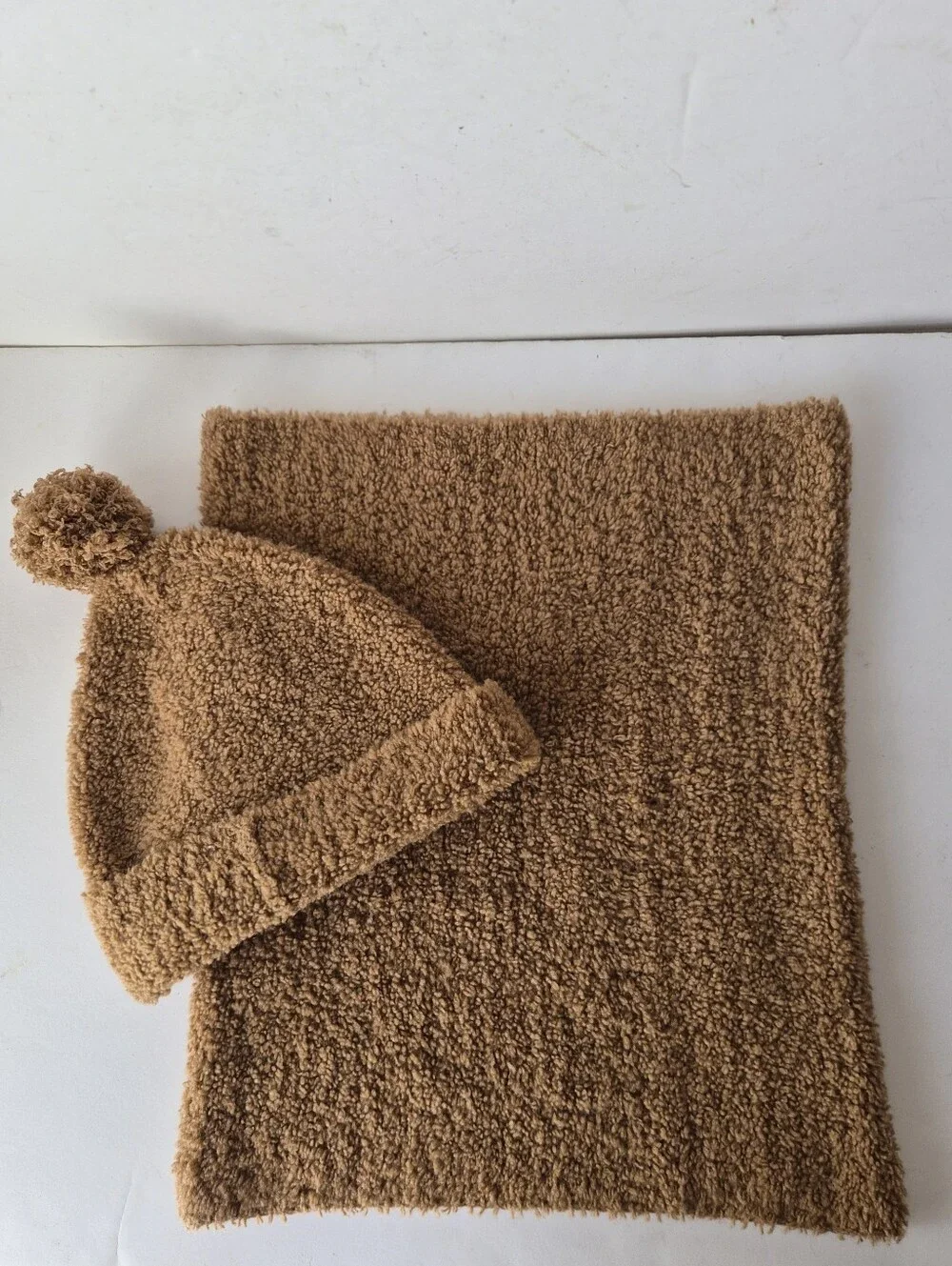 Vince Wool Cashmere Teddy Boucle Beanie Scarf Set Mocha Camel Cozy Quiet Luxury